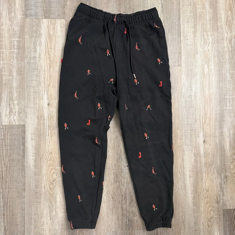Jordan Men’s Essentials All Over Print Fleece Joggers-size Medium *NEW w/o tags*